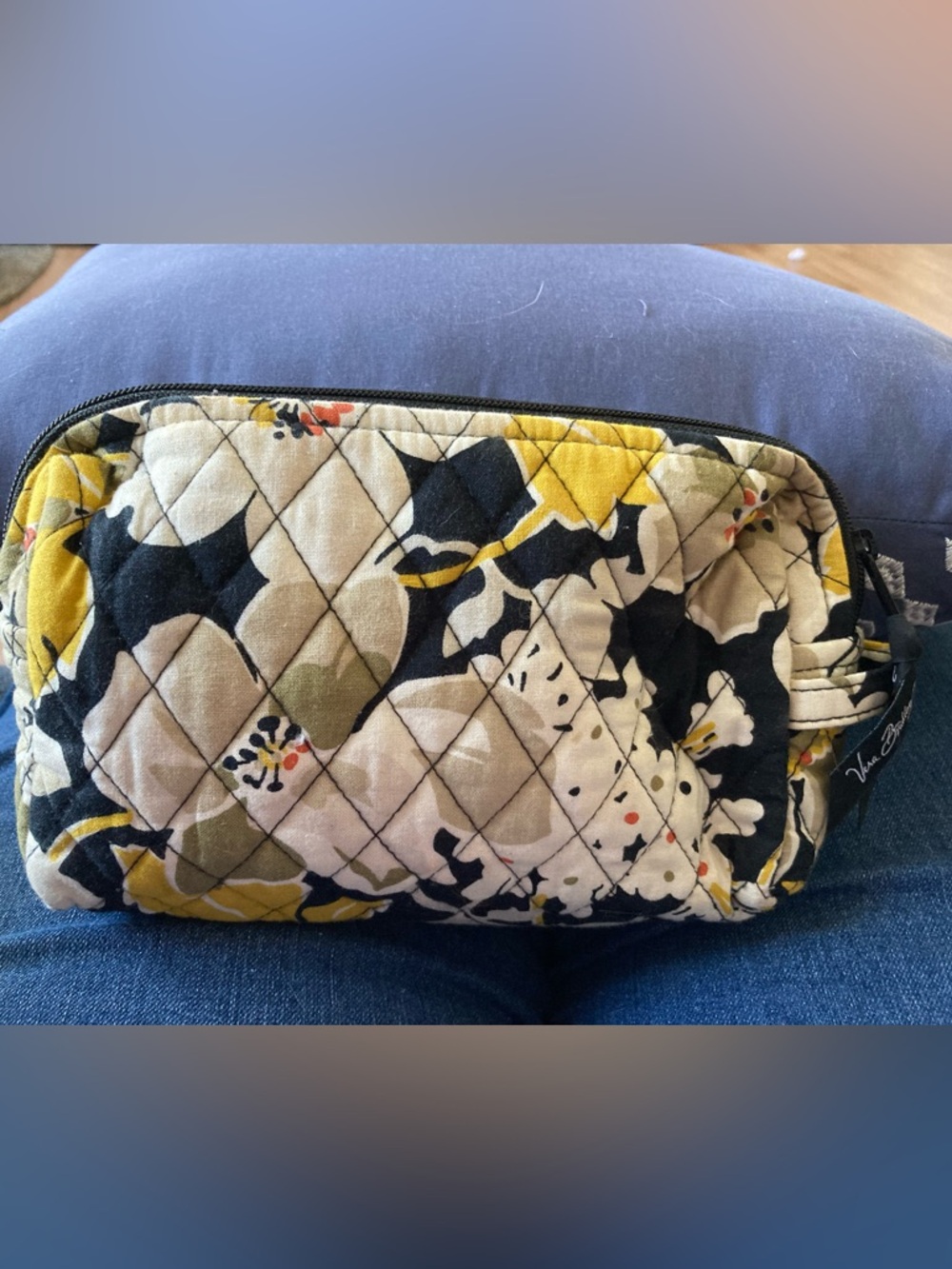 Vera Bradley Make Up Bag Retired The Dogwood Floral Print Quilted Lined